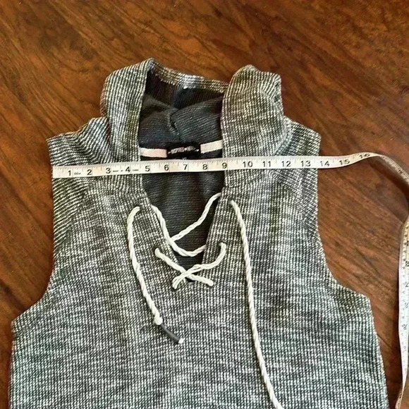 Inspired Hearts Sleeveless Hoodie - Picture 9 of 9